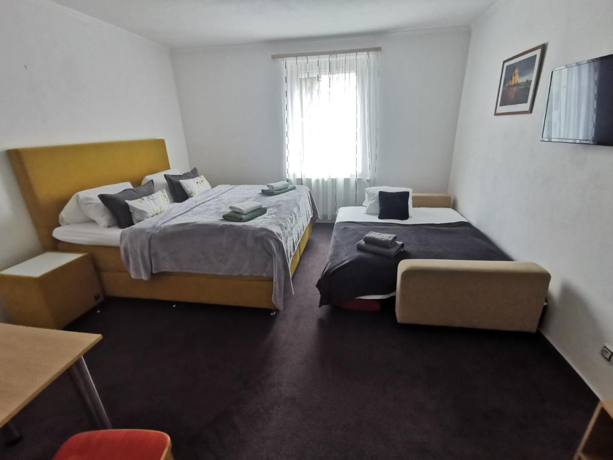 Pension Kiwi Mikulov Exterior foto